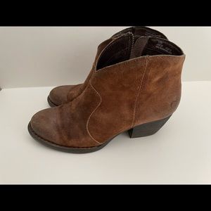 Born Michel Booties- 9.5